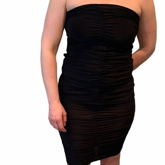 NWT Pretty Little Thing Ruched Strapless Dress 6 - Picture 1 of 5